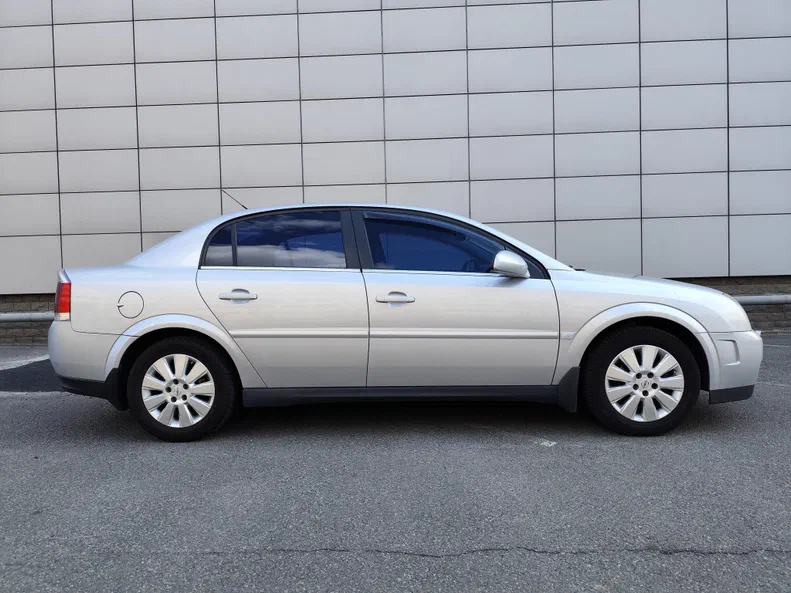 Opel Vectra 2004 - 5