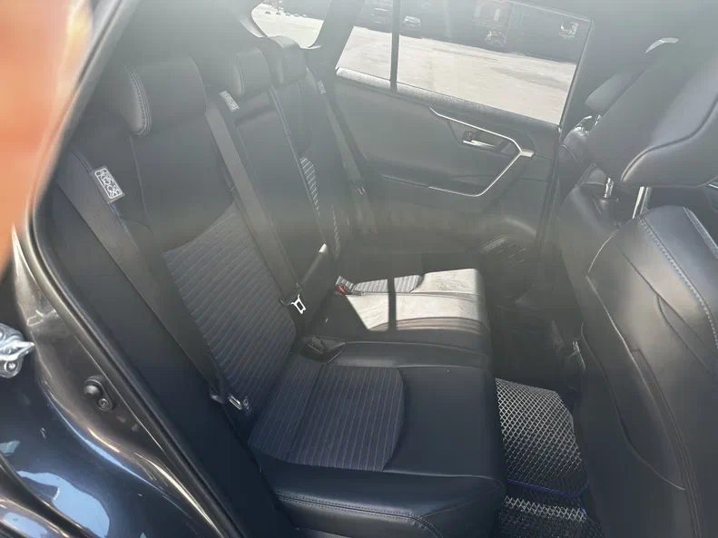 Toyota RAV4 2020 - 12