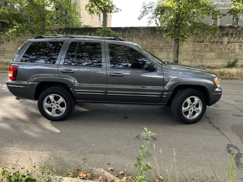 Jeep Grand Cherokee 2004 - 6