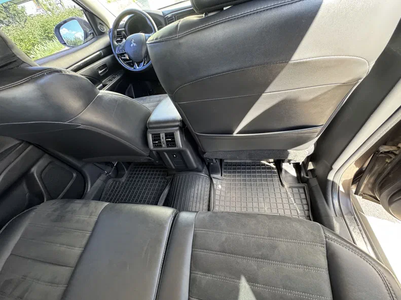 Mitsubishi Outlander 2018 - 7