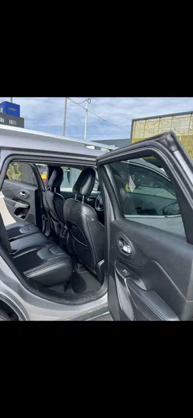 Jeep Cherokee 2020 - 5