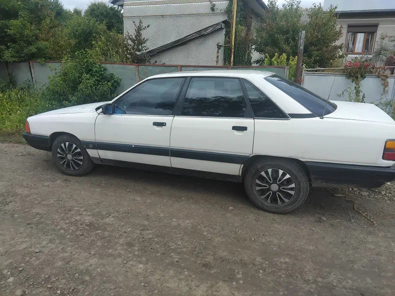 Audi 100 1987 - 3