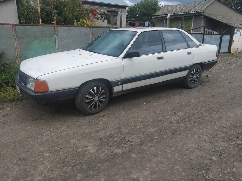 Audi 100 1987 - 1