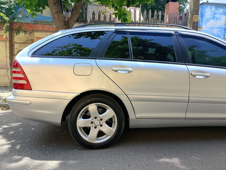 Mercedes-Benz C-Клас 2002 - 7