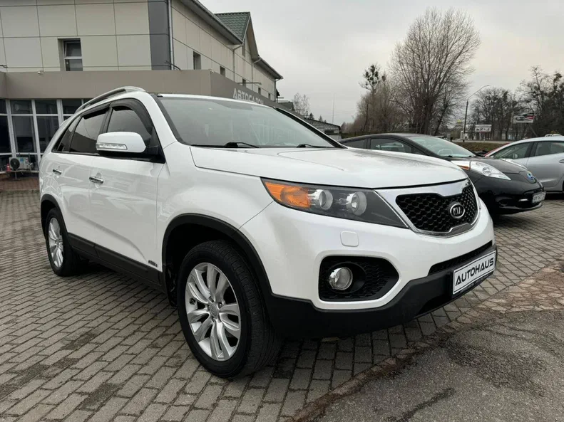 Kia Sorento 2011 - 1