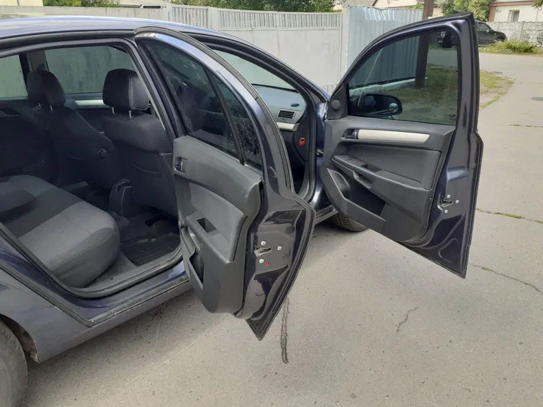 Opel Astra 2008 - 10