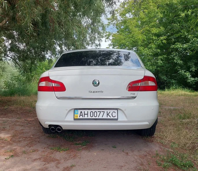 Skoda Superb 2012 - 5
