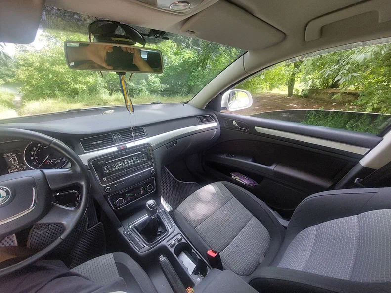 Skoda Superb 2012 - 6