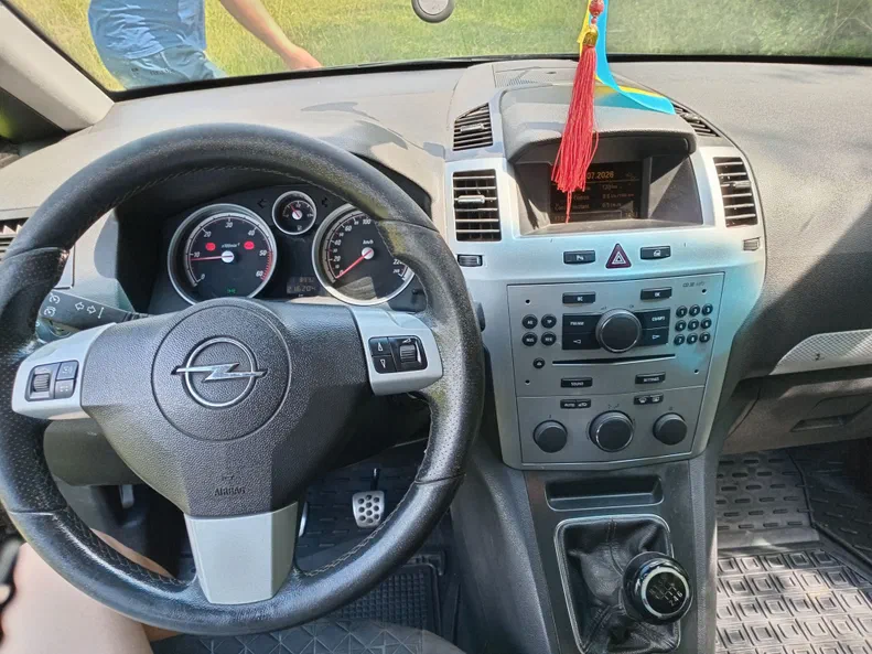 Opel Zafira 2008 - 7