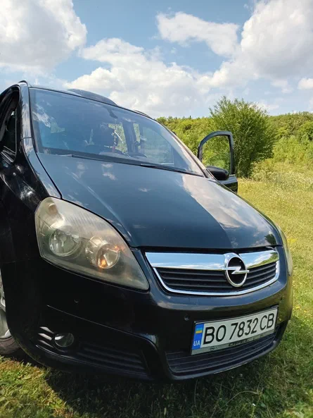 Opel Zafira 2008 - 0