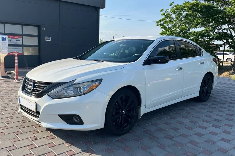 Nissan Altima 2018 - 4