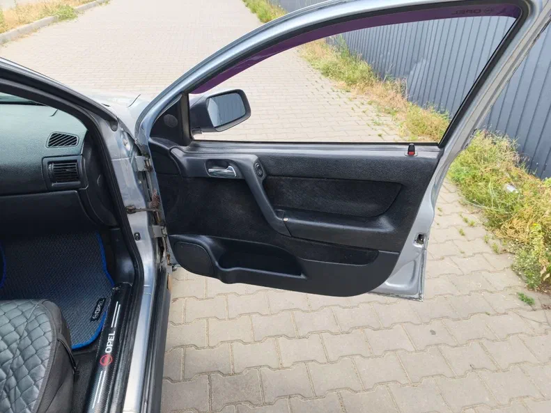 Opel Astra 2001 - 10