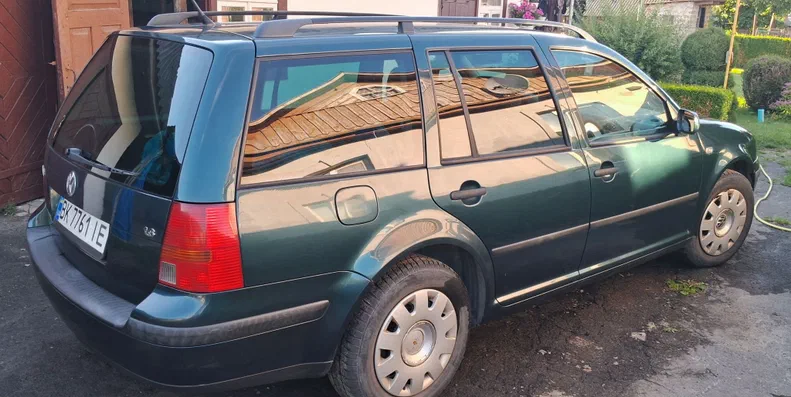 Volkswagen Golf 2001 - 1