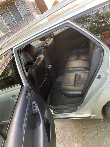 Toyota Avensis 2008 - 4
