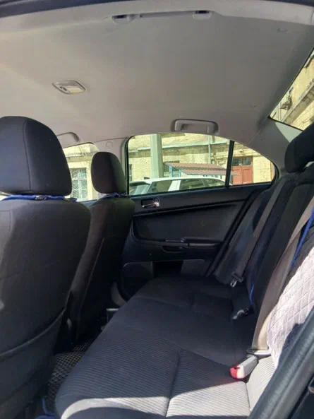 Mitsubishi Lancer 2015 - 6