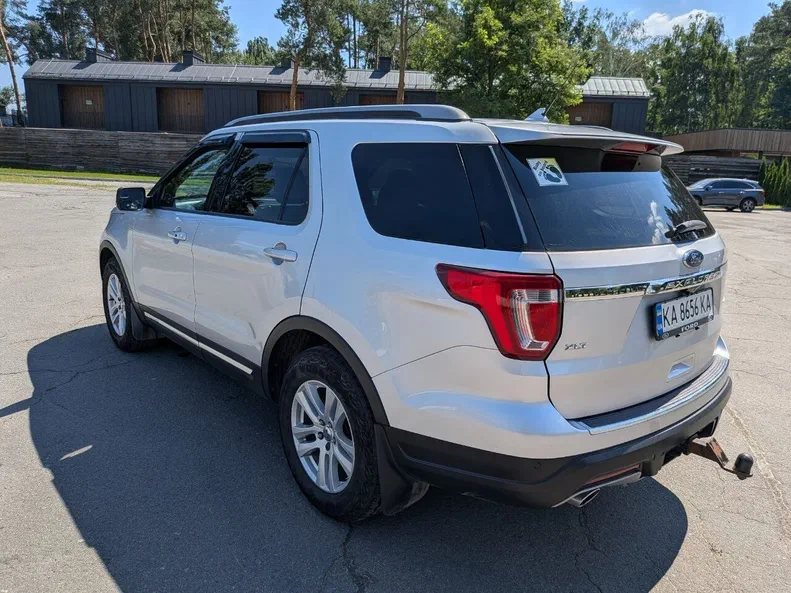 Ford Explorer 2018 - 10