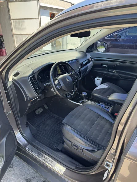 Mitsubishi Outlander 2018 - 2