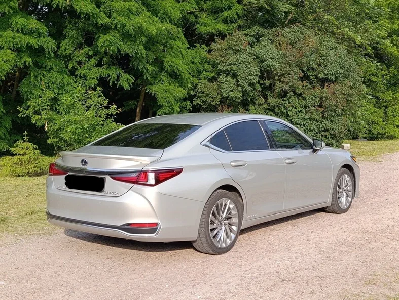 Lexus ES 2019 - 5