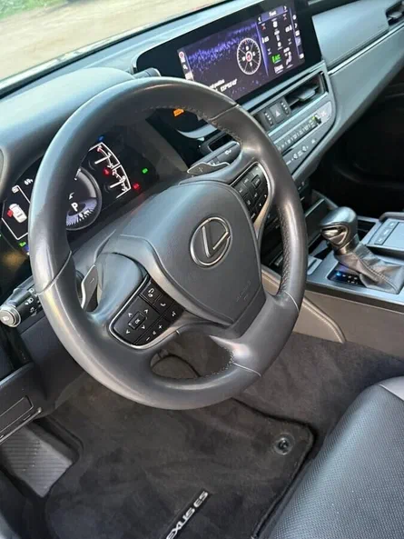 Lexus ES 2019 - 6