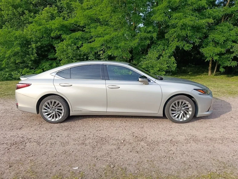 Lexus ES 2019 - 3