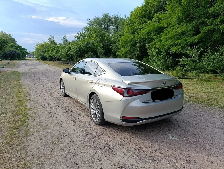 Lexus ES 2019 - 4