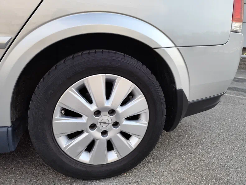 Opel Vectra 2004 - 8