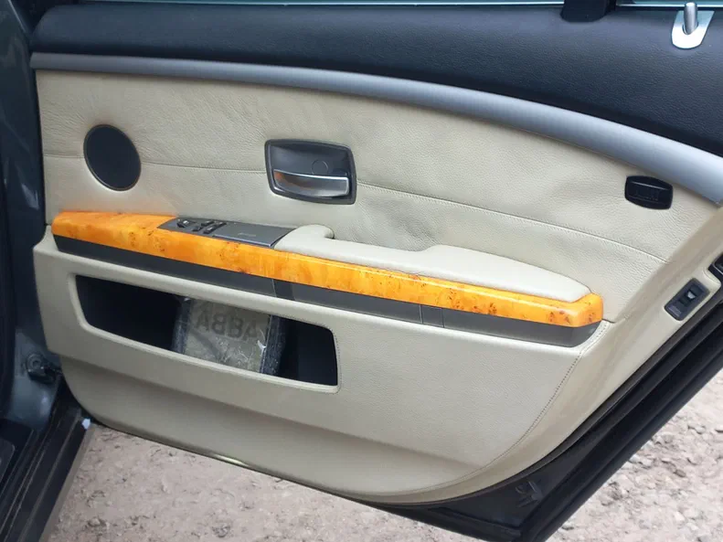 BMW 7 серія 2005 - 10