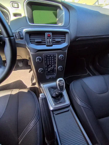 Volvo V40 2012 - 5