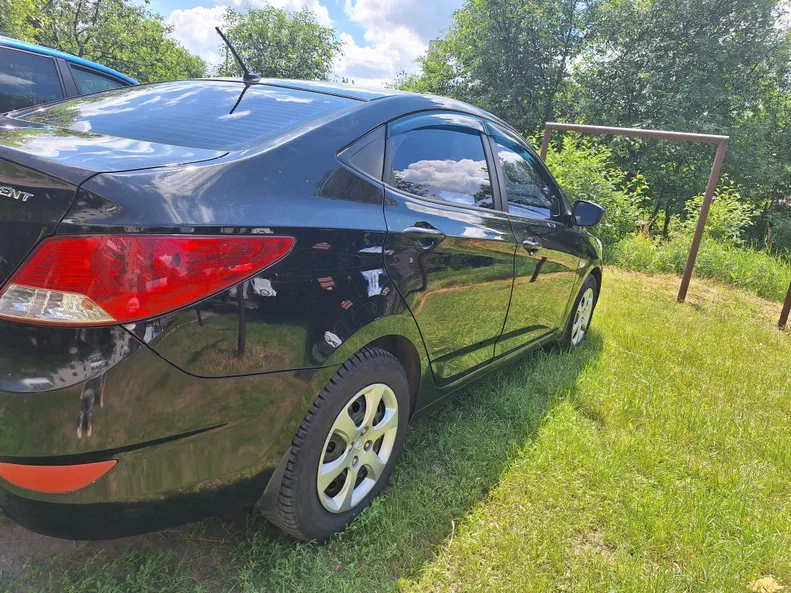 Hyundai Accent 2013 - 1