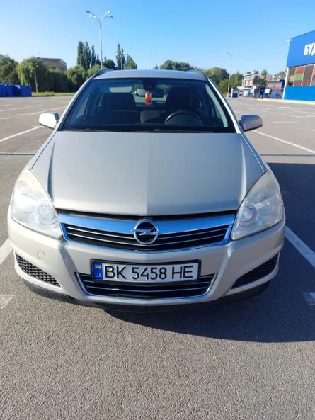 Opel Astra 2009 - 1