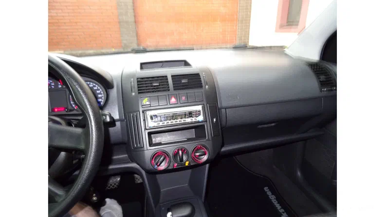 Volkswagen Polo 2006 - 5