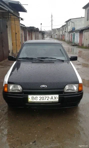 Ford Escort 1988 - 8