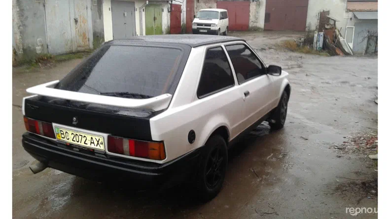 Ford Escort 1988 - 6