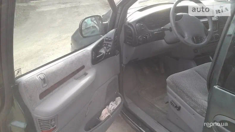 Chrysler Voyager 2000 - 12