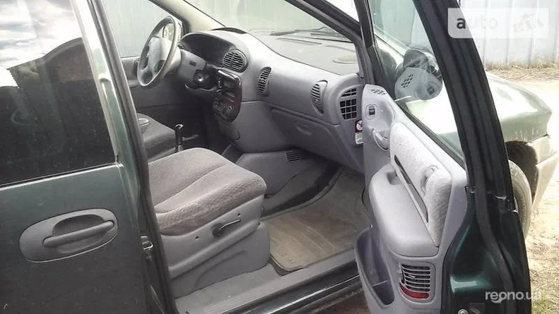 Chrysler Voyager 2000 - 5