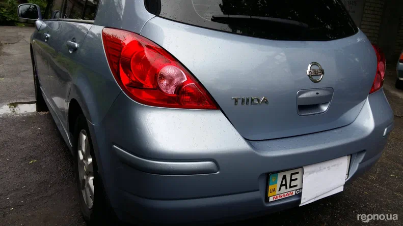 Nissan Tiida 2011 - 8
