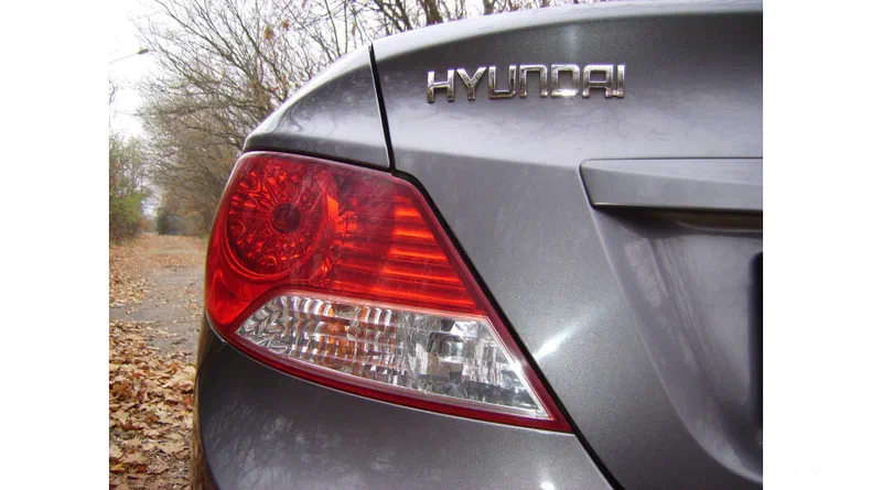 Hyundai Accent 2011 - 8