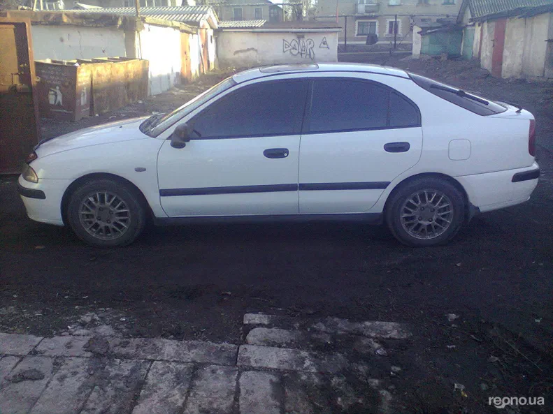 Mitsubishi Carisma 2001 - 5