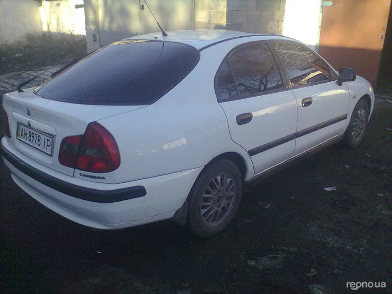 Mitsubishi Carisma 2001