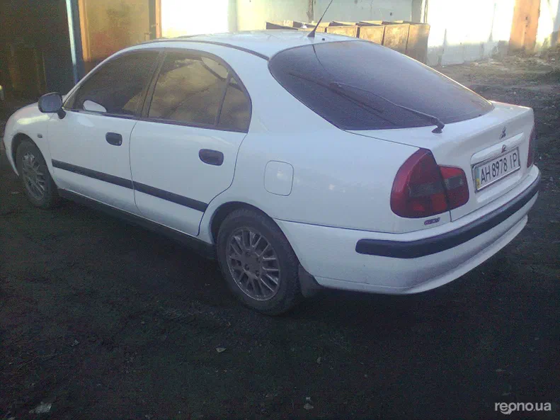 Mitsubishi Carisma 2001