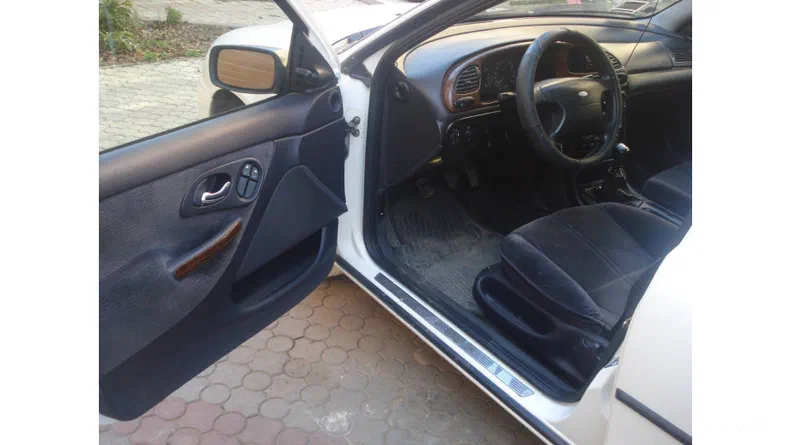 Ford Mondeo 1998 - 11