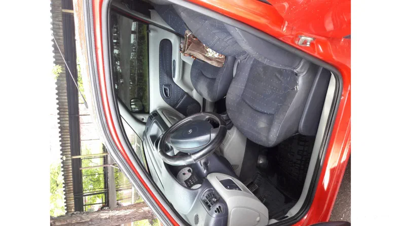 Renault Symbol 2004 - 11