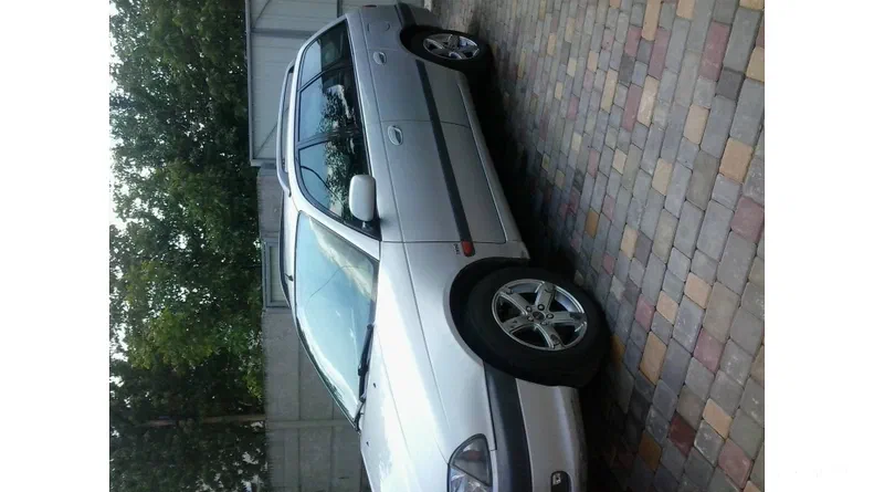 Toyota Avensis 2001 - 9