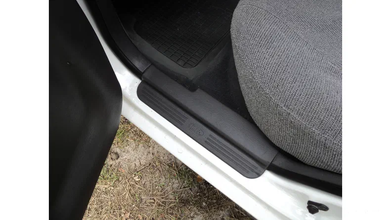 Kia Sephia 2001 - 12