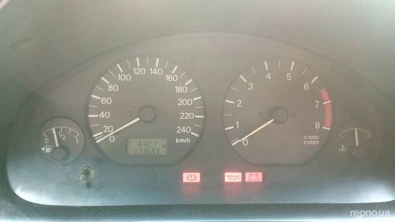 Mitsubishi Carisma 2002 - 9