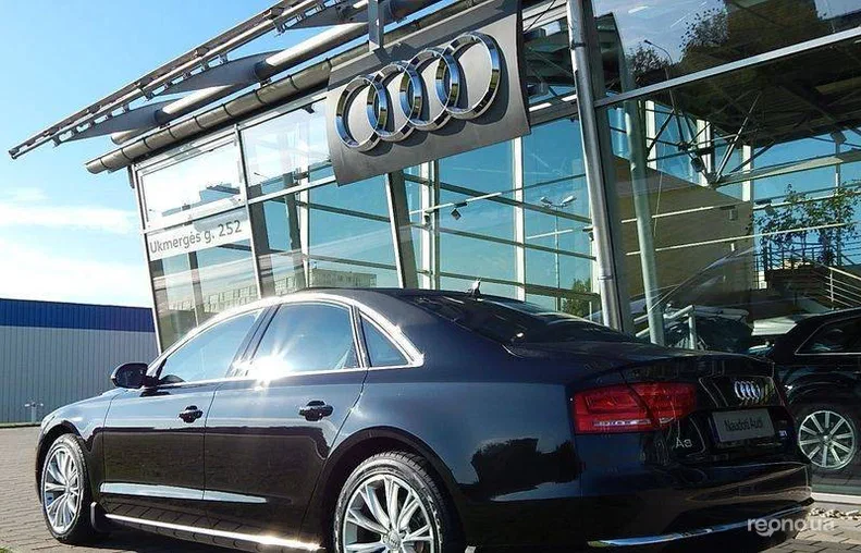 Audi A8 2013
