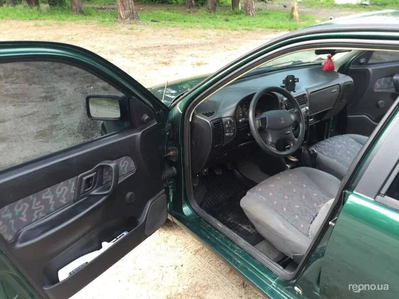 SEAT Cordoba 1996 - 11