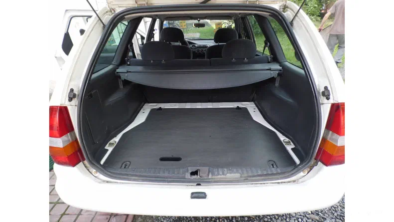 Ford Escort 2000 - 7