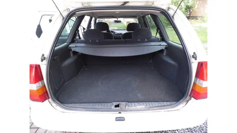 Ford Escort 2000 - 8