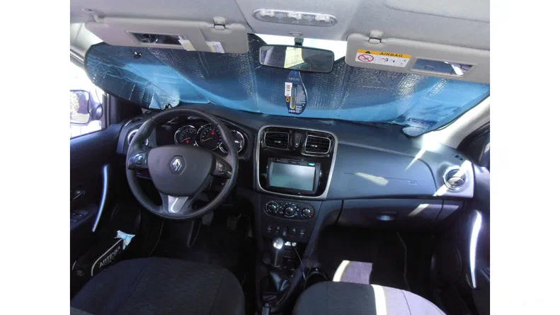 Renault Logan 2013 - 8